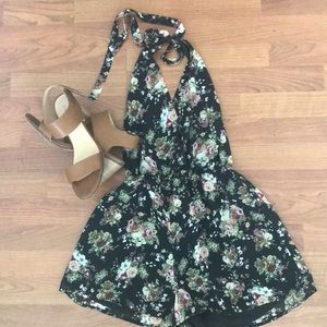 F21 | Black Floral Romper